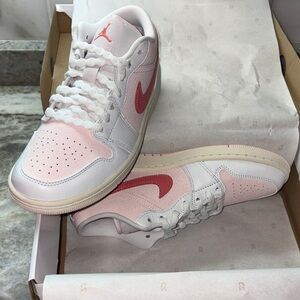 NWT-Nike W’s 8.5 Air Jordan 1 Low Sneakers in White and Pink. Trendy in stores